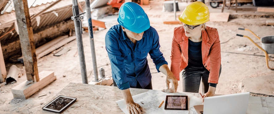 Asite_Blog_Evolution_4.0_A_Smart_Way_Forward_for_Construction_Contracts_jobsite_tablet